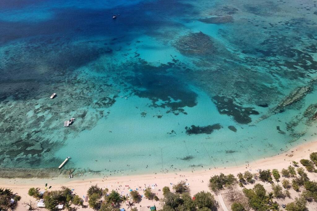 פורט-לואיס Villa Eden, A 400 Metres De La Plage Du Souffleur מראה חיצוני תמונה